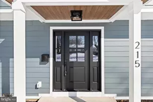 215 N Franklin St, Doylestown, PA 18901 - Photo 2