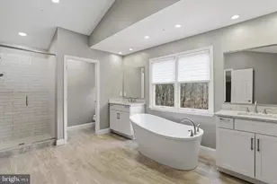 385 Ridge Ave, Newtown, PA 18940 - Photo 30