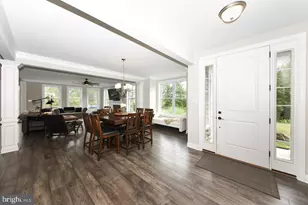 8 Elizabeth Ln, Doylestown, PA 18901 - Photo 6
