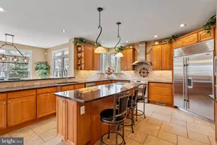 100 E Holland Rd, Holland, PA 18966 - Photo 10