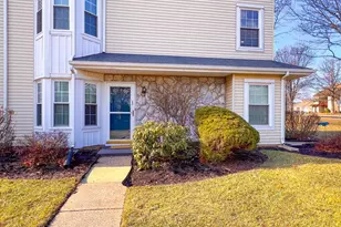 301 Hopkins Ct, Southampton, PA 18966 - Photo 1