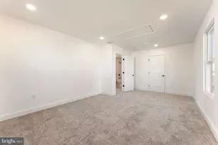 43 Petunia Rd, Levittown, PA 19056 - Photo 28