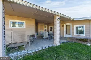 111 Border Rock Rd, Levittown, PA 19057 - Photo 38