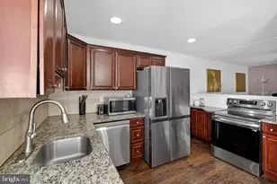 111 Border Rock Rd, Levittown, PA 19057 - Photo 4