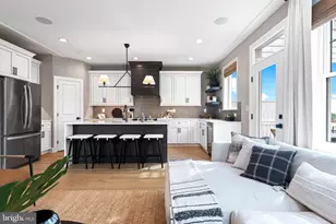 401 Reagans Ln, Chalfont, PA 18914 - Photo 2