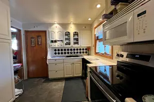 36 N Westview Ave, Feasterville-Trevose, PA 19053 - Photo 34