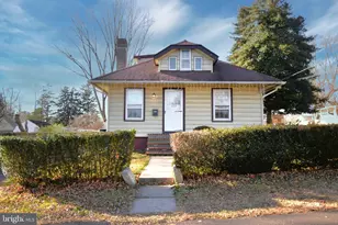 639 C Ave, Feasterville-Trevose, PA 19053 - Photo 2