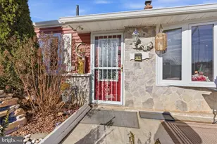 2752 Windsor Dr, Bensalem, PA 19020 - Photo 4