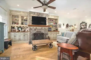 36 W Mechanic St, New Hope, PA 18938 - Photo 4