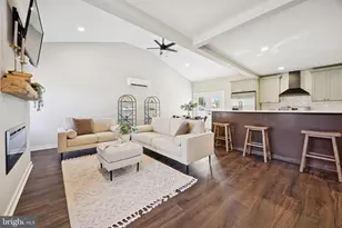 27 Almond Ln, Levittown, PA 19055 - Photo 4