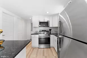 2623 E Ave, Levittown, PA 19056 - Photo 14