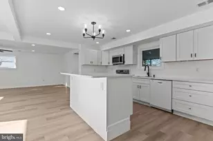 261 Northpark Dr, Levittown, PA 19054 - Photo 14