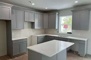 51 W Clymer Ave, Sellersville, PA 18960 - Photo 2