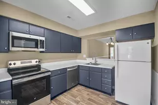 21 Van Horn Pl, Holland, PA 18966 - Photo 8