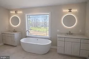 102 Railroad Ave, Chalfont, PA 18914 - Photo 14