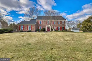 1363 Lexington Dr, Yardley, PA 19067 - Photo 2