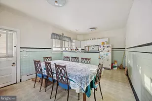 104 Monroe St, Bristol, PA 19007 - Photo 6