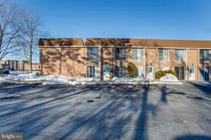 413 Brandywine Ct, Warminster, PA 18974 - Photo 2