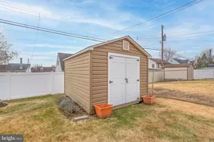 38 Vicar Ln, Levittown, PA 19054 - Photo 20