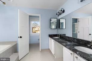 2 Holly Cir, Newtown, PA 18940 - Photo 18