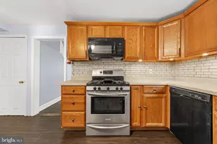 578 Swain St, Bristol, PA 19007 - Photo 8