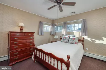 110 Kenwood Drive N, Levittown, PA 19055 - Photo 16