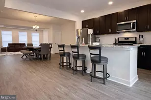 44 Independence Ct, Perkasie, PA 18944 - Photo 2