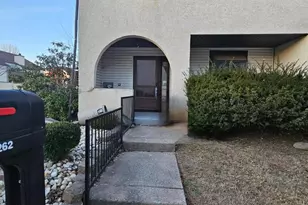 262 Clinton Ct, Holland, PA 18966 - Photo 1