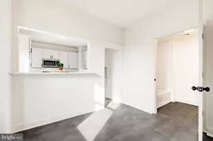 7301 N Radcliffe St, Bristol, PA 19007 - Photo 10