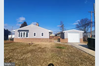 47 Strawberry Lane, Levittown, PA 19055 - Photo 1