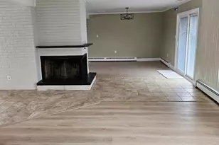 65 Silverspruce Rd, Levittown, PA 19056 - Photo 4