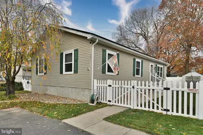 601 Fourth Avenue, Croydon, PA 19021 - Photo 2