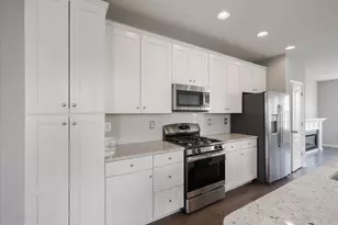 2305 Maci's Cir, Warrington, PA 18976 - Photo 8