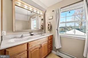 29 Spindletree Rd, Levittown, PA 19056 - Photo 22