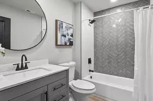 2820 Ave E, Levittown, PA 19056 - Photo 6