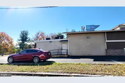 8630 New Falls Road, Levittown, PA 19054 - Photo 40