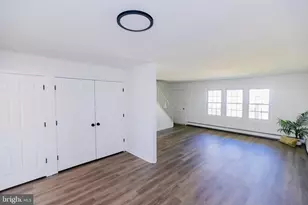 21 Velvet Ln, Levittown, PA 19054 - Photo 16