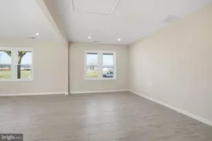 152 Junewood Dr, Levittown, PA 19055 - Photo 6