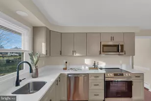 168 Walton Dr, Morrisville, PA 19067 - Photo 8
