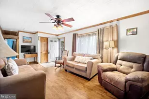 2836 Windsor Dr, Bensalem, PA 19020 - Photo 2