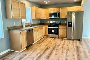 5517 Schumacher Dr, Bristol, PA 19007 - Photo 6