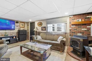 87 W Park Ave, Sellersville, PA 18960 - Photo 28