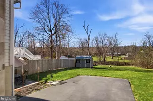 87 W Park Ave, Sellersville, PA 18960 - Photo 30