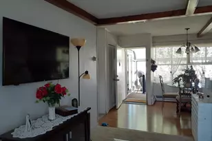 23 Burning Bush Ln, Levittown, PA 19054 - Photo 10