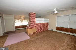 12 Palm Ln, Levittown, PA 19054 - Photo 8
