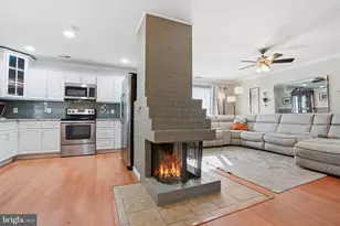 59 Graystone Ln, Levittown, PA 19055 - Photo 10