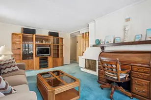 423 Magnolia Dr, Levittown, PA 19054 - Photo 18