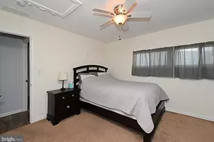 19 Walnut Ln, Levittown, PA 19054 - Photo 32
