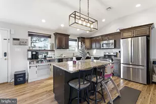 62 Oldbrook Rd, Levittown, PA 19057 - Photo 6