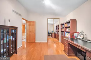 853 Green Ridge Cir, Feasterville-Trevose, PA 19053 - Photo 30